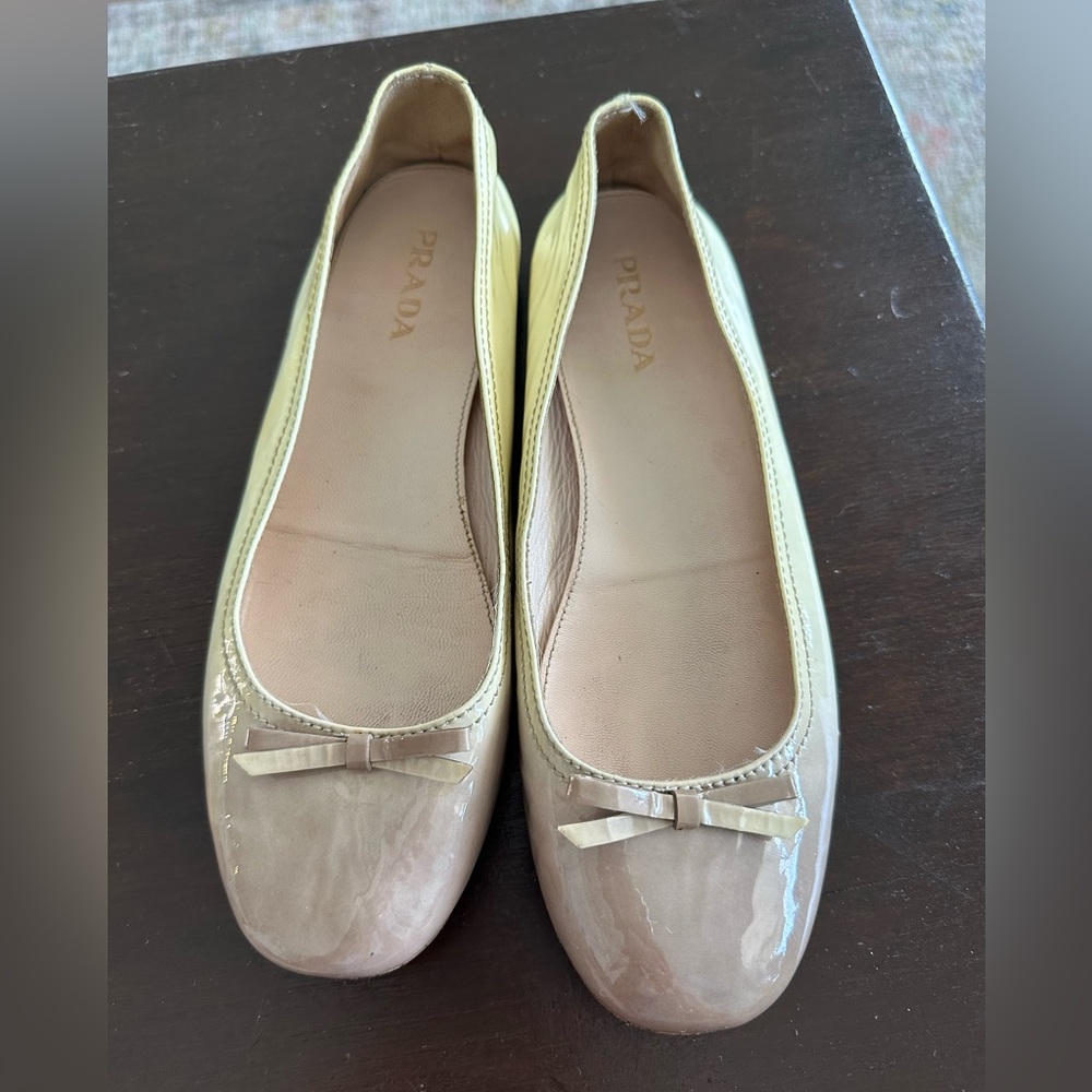 **** Prada Size 38 Beige and Yellow Ballet Flats.